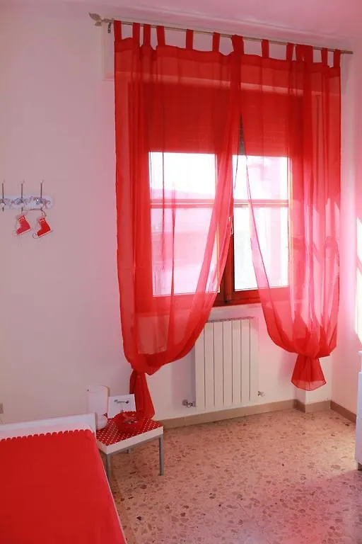 Bed & Breakfast I Girasoli B&B Pisa Italy